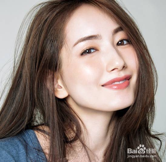 10分钟打造精致妆容，化妆的步骤你学不学？