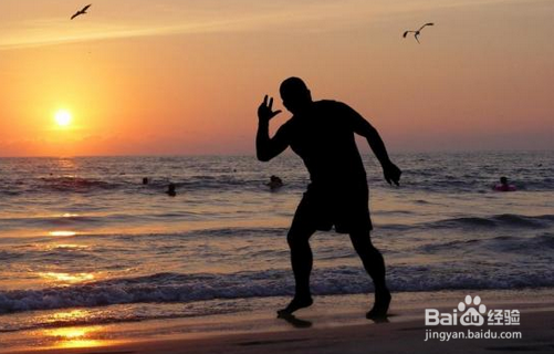 不能放慢脚步，时刻要向前