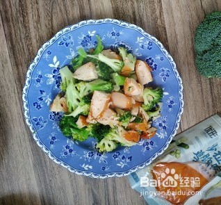 低脂美味鸡胸肉炒西兰花的做法