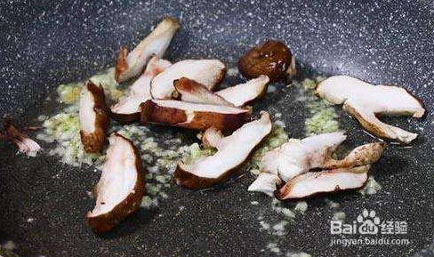 如何做红烧腐竹香菇