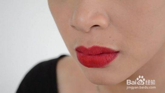 涂口红的步骤