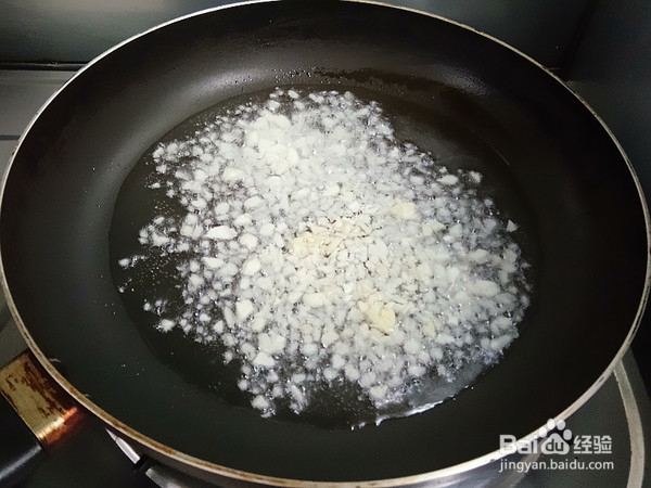 蒜香牛肉的烹饪