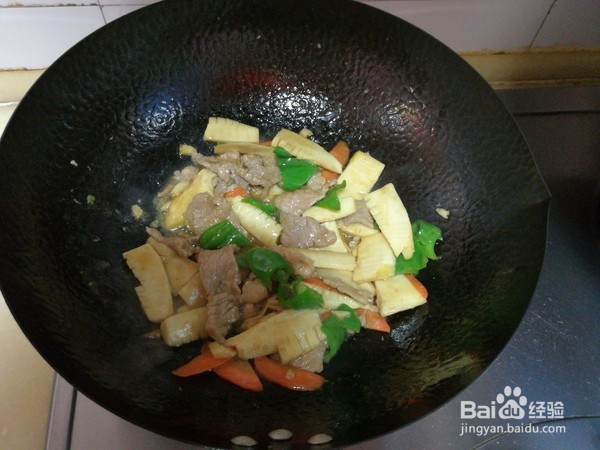 冬笋炒肉的做法