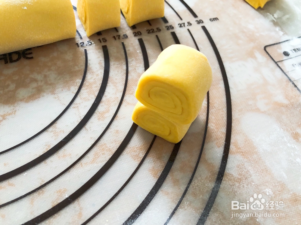 超简单的南瓜馒头