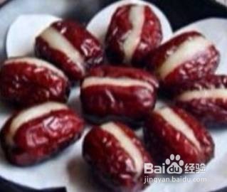 用糯米粉加它做的一道甜品小吃