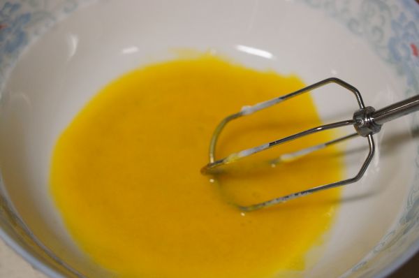 草莓鲜奶蛋糕卷