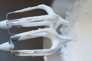 不会抹奶油也能做草莓方蛋糕的妙招!