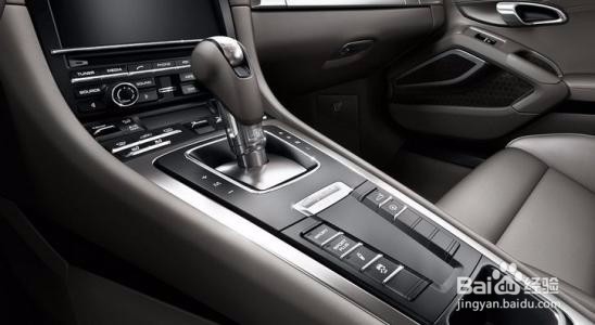 第一次开自动档车需要注意哪些