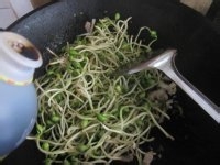 怎么做豆芽炒肉丝
