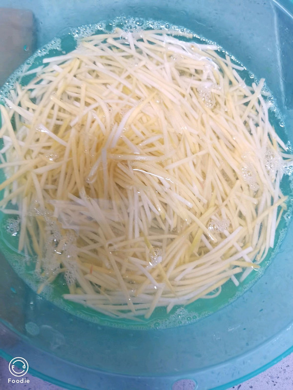 家常酸辣土豆丝