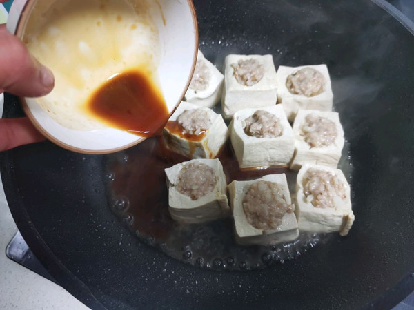 荸荠肉沫酿豆腐