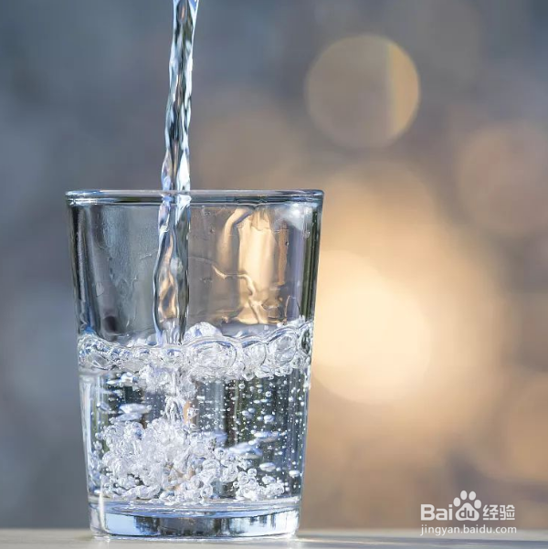 家中菜板发霉怎么洗?清洗砧板的小妙招。