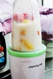 香蕉草莓乳酸菌饮料