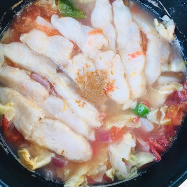 低脂酸辣巴沙鱼汤