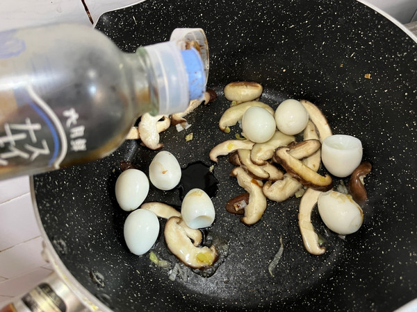 鲜菇荠菜玉丸羹