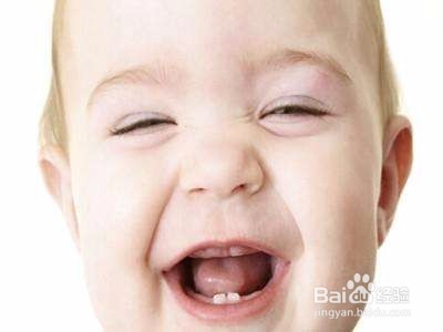 宝宝长乳牙应该注意些什么