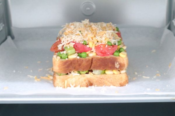 芝士虾仁吐司汉堡