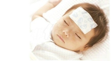 晚上的时候，怎样解决孩子发烧问题