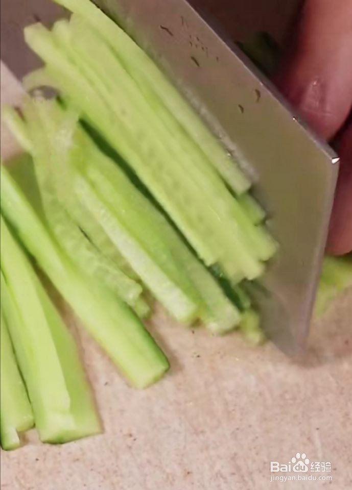 怎么制作美味可口的口水鸡。