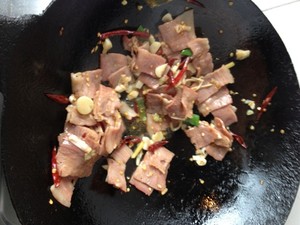 金针菇可以炒着吃吗？怎么炒呢