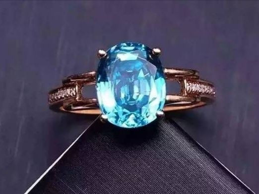 锆石值钱吗？大概多少？天然锆石，人造锆石价位分别多少