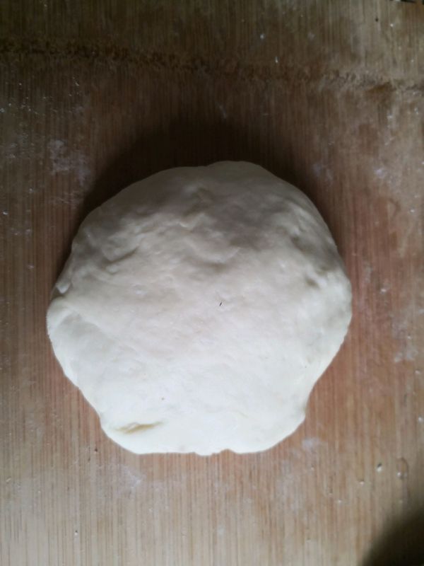 鲜虾贡丸披萨和花式培根披萨