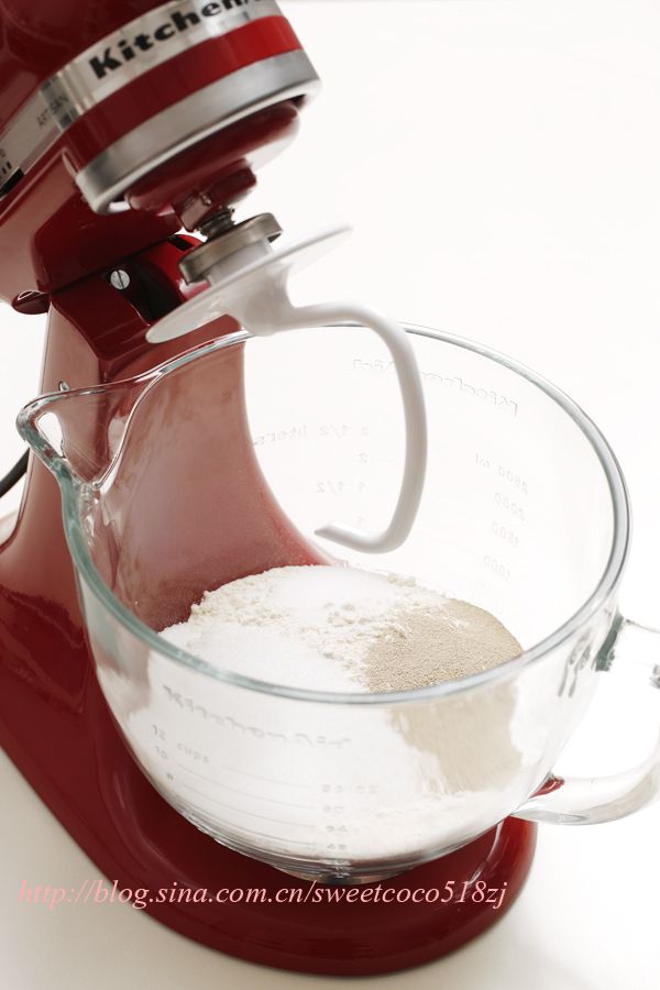 葡萄干番茄面包