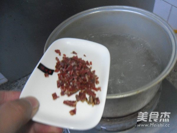 菠菜火腿热汤面