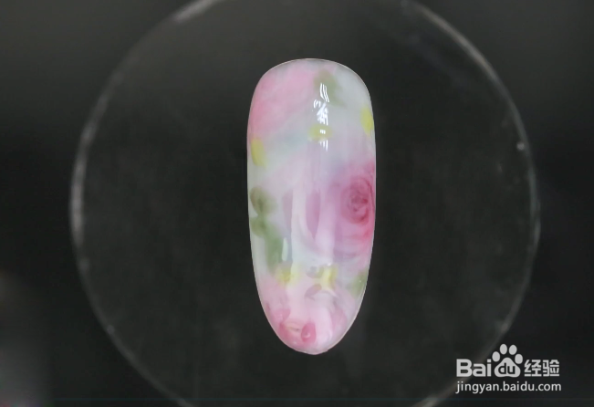 怎样做浪漫的晕染玫瑰花美甲？