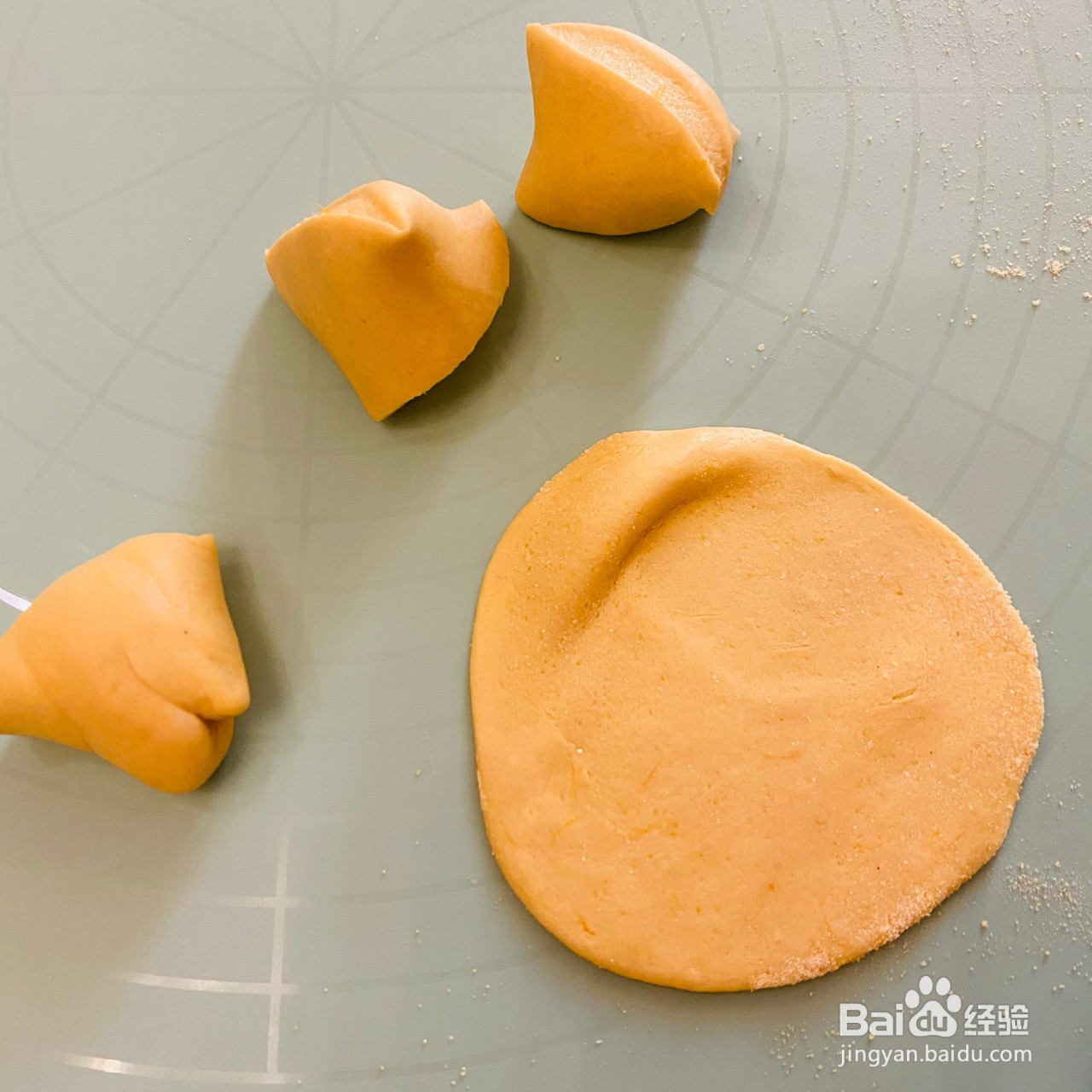 时令美味柿子红豆饼的做法