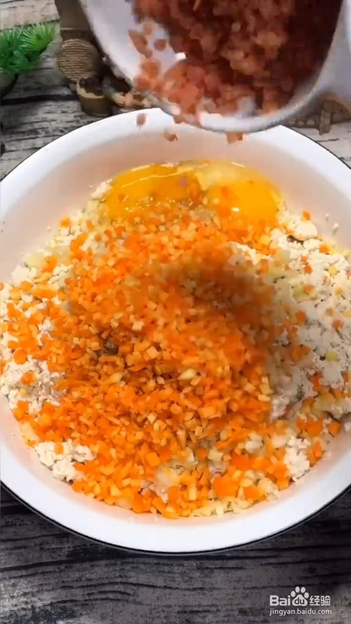 大人小孩都爱吃的炸豆腐丸子要怎样做