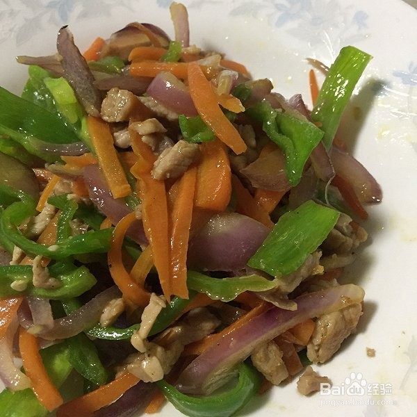 青椒洋葱炒肉丝家庭版做法
