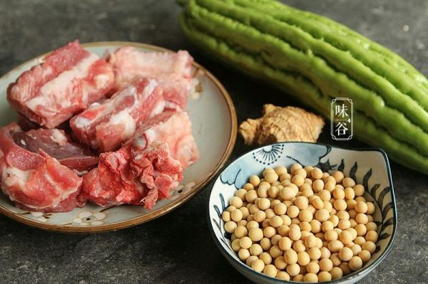 苦瓜黄豆排骨汤