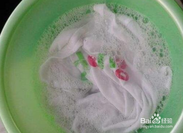 衣服沾到杨梅汁怎么洗