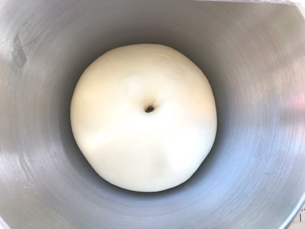 烫种芝麻辫子面包