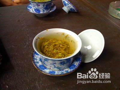 眼睛上皮肿了怎么办