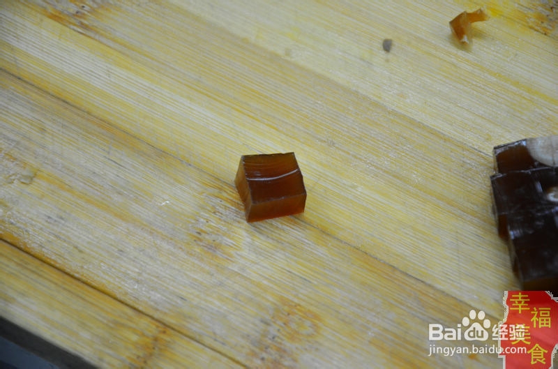 幸福美食:教您怎样去做灌汤虾丸。