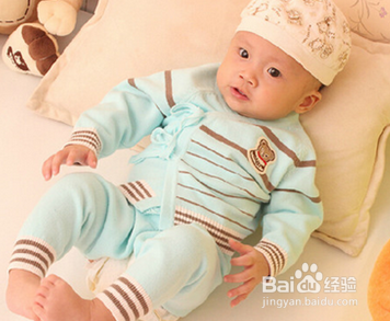 春天天气不稳定时,怎样给孩子穿衣?