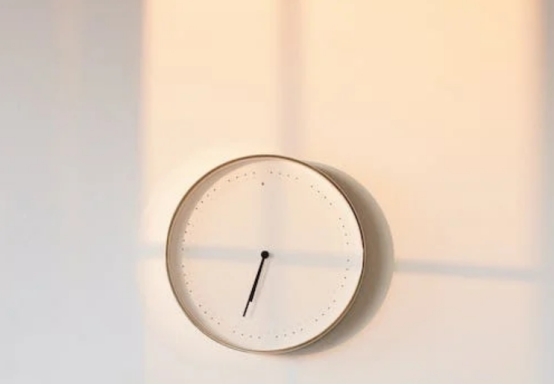 如何能让客户持续回购?
01利用私域转介绍，让客户帮我们介绍客户
02营造产品稀缺感，让客户感觉物超所值
03组合产品营销策略，利用客户心理快速成交
