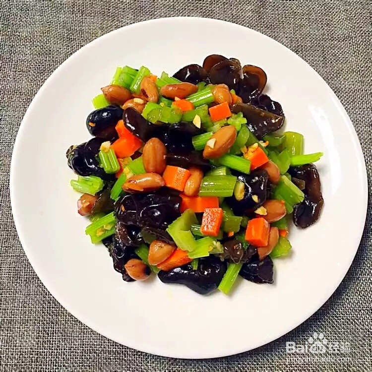 凉拌芹菜的制作方法