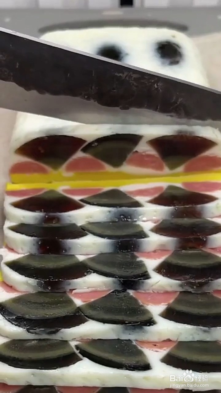 松花蛋和火腿肠怎么做