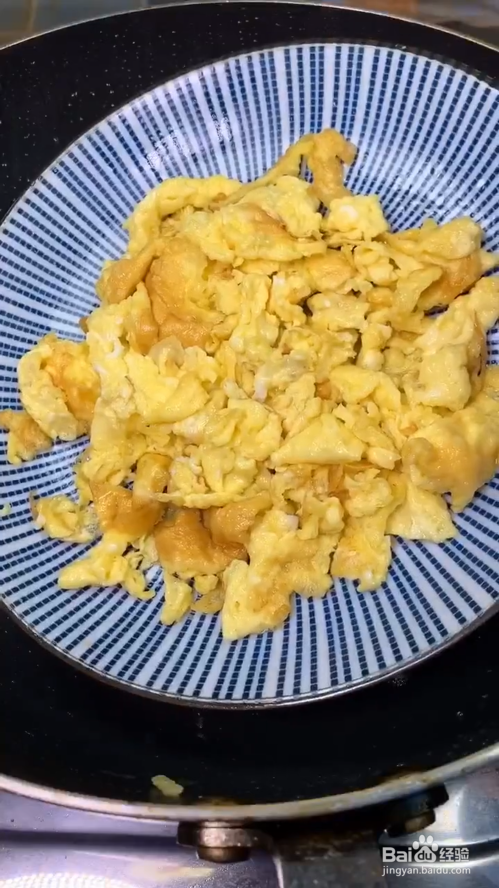 如何制作鸡蛋韭菜炒粉丝