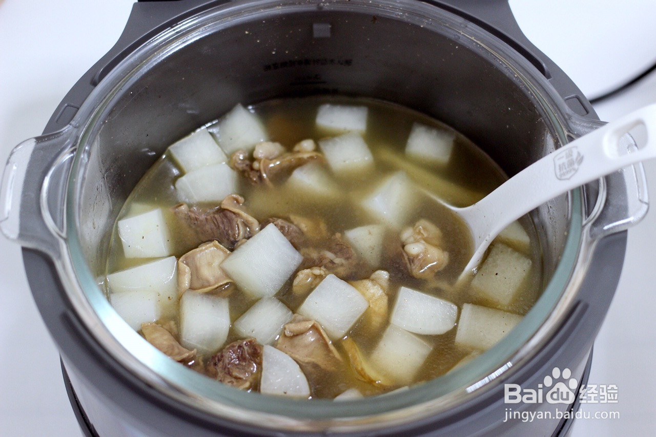 牛腩炖萝卜的做法