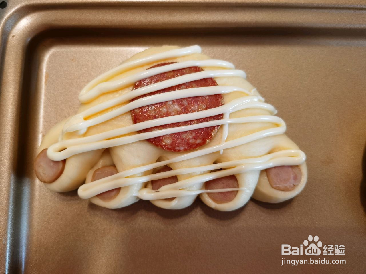 萌萌的熊掌肠仔包的做法