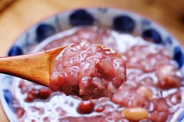 紫米红豆杂粮粥
