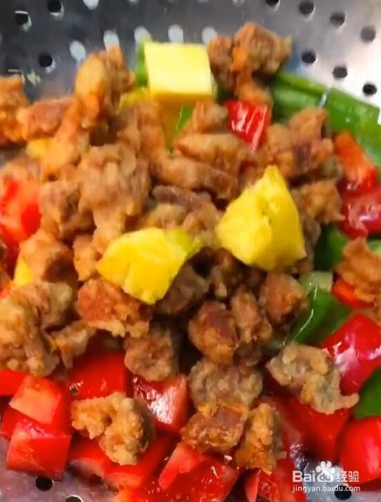 如何制作菠萝咕咾肉