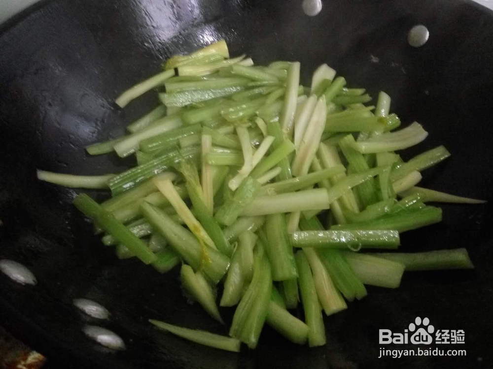 芹菜豆干的做法