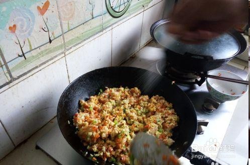 鸡蛋炒米饭(蛋炒饭)