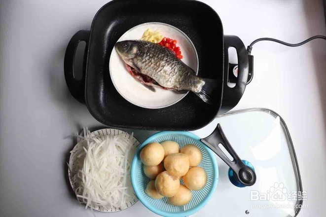 萝卜丝鲫鱼汤的制作方法