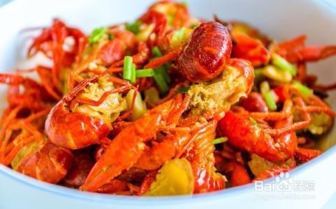 6个步骤教你怎么吃麻辣小龙虾